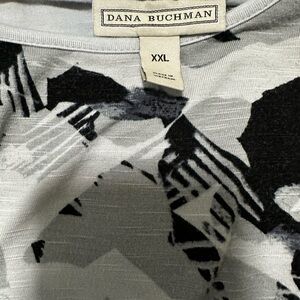 Dana Buchman Monochrome Abstract Top XXL